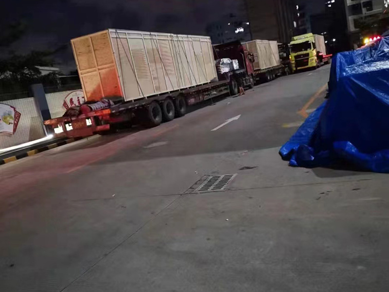 深圳公明某公司打包裝車現(xiàn)場